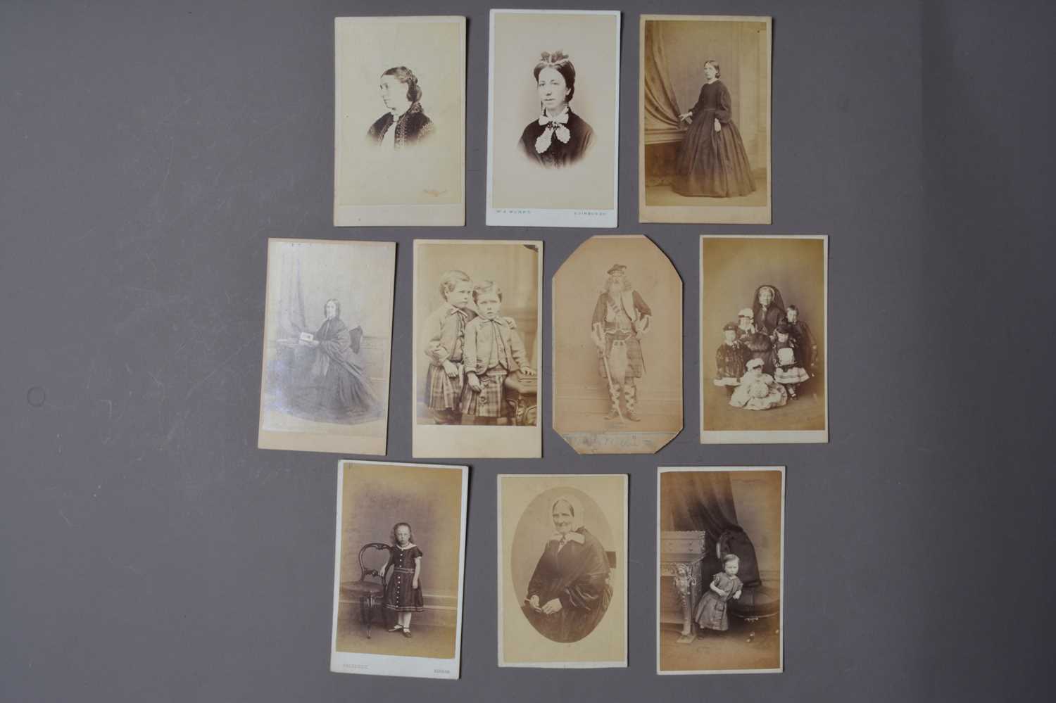 Lot 54 - Cartes-de-Visite