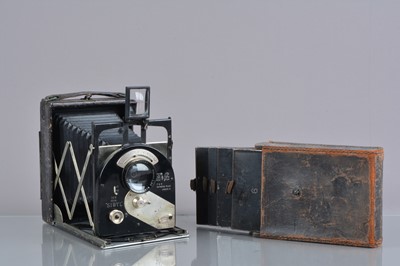 Lot 144 - A Newman and Guardia New Ideal Sibyl 3¼ x 4¼'' Folding Plate Camera