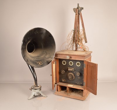 Lot 16 - Radio receiver