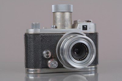 Lot 172 - A Military-Issue Robot Junior Camera