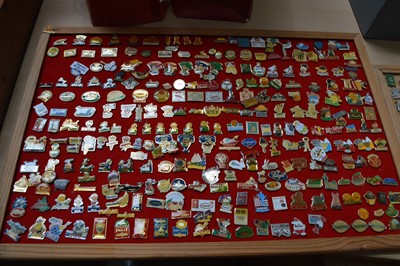Lot 76 - An extensive collection of modern lepel badges