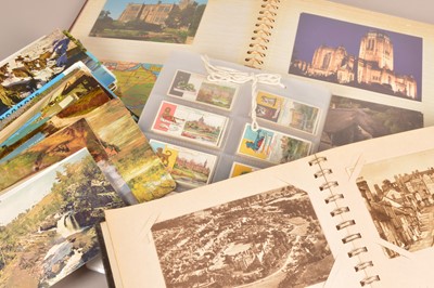 Lot 137 - A collection of modern Postcards
