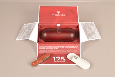 Lot 289 - Victorinox - Replica 1897 Limited Edition set