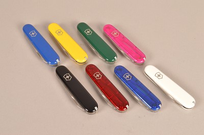 Lot 291 - Victorinox - Watch Openers