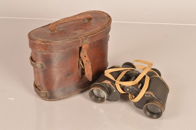 Lot 451 - A pair of WWII Kershaw field binoculars