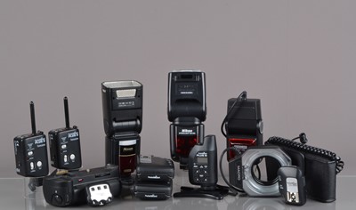 Lot 252 - Flash Units and Flash Accessories