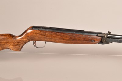 Lot 925 - A Webley Mark 3 .22 Under Lever air rifle