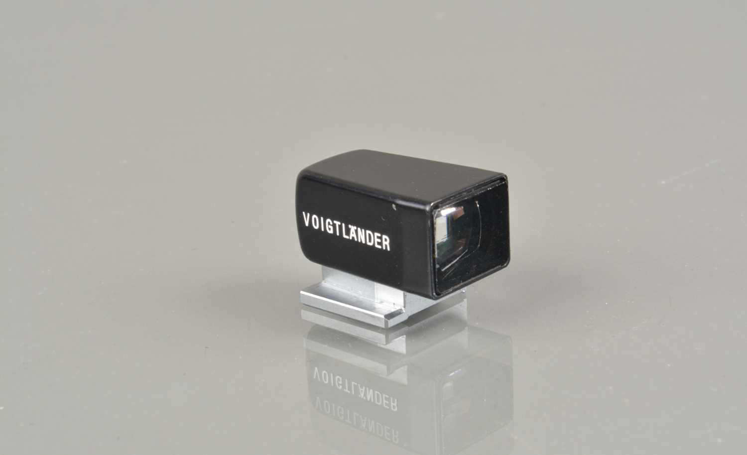 Lot 14 - A Voigtländer 28/35mm  Mini View Finder