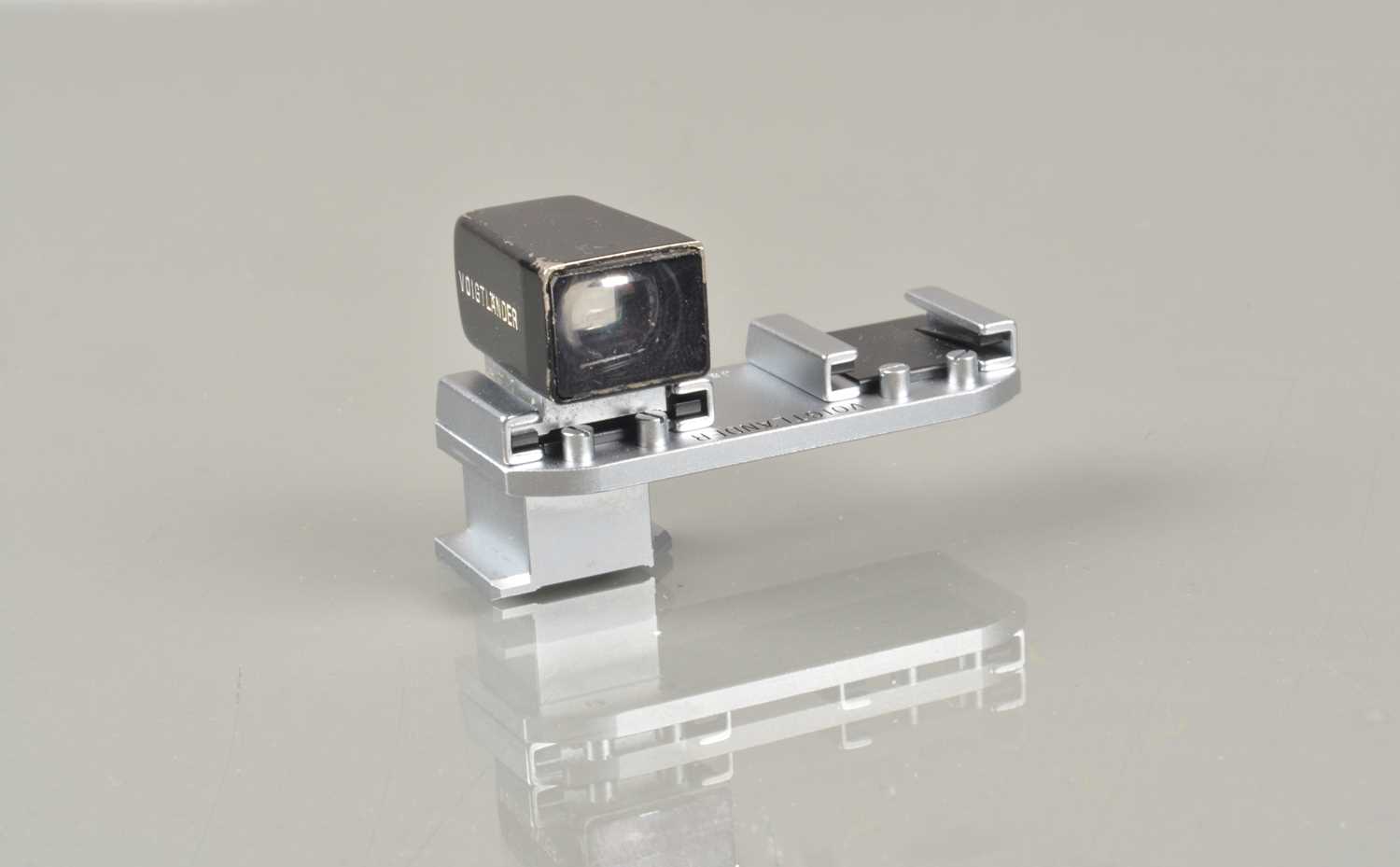 Lot 15 - A Voigtländer Double Shoe Adapter