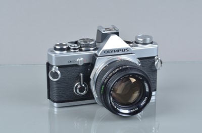 Lot 121 - An Olympus OM-2n SLR Camera