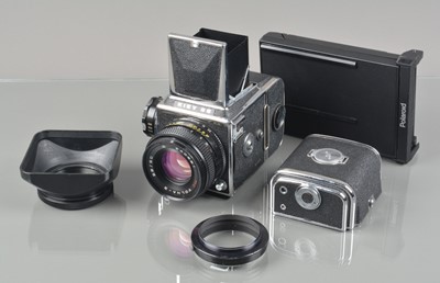 Lot 180 - A Kiev 88 Camera