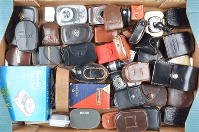 Lot 239 - A Tray of Light Meters