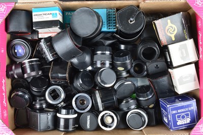 Lot 371 - A Tray of Tele-Converters