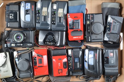 Lot 433 - A Tray of Ricoh Compact Cameras