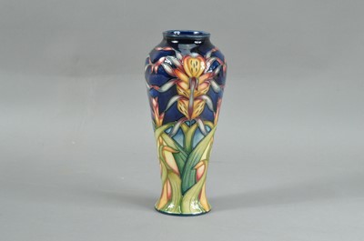 Lot 9 - A modern Moorcroft pottery collectors club vase