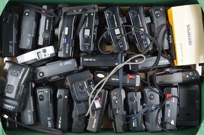 Lot 527 - A Tray of Olympus Compact Cameras