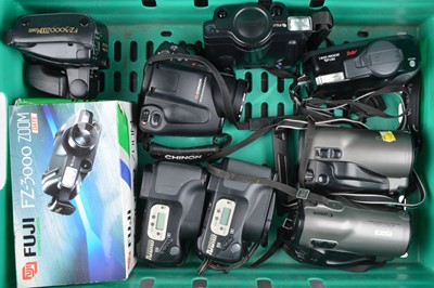 Lot 532 - A Tray of 35mm Bridge Cameras