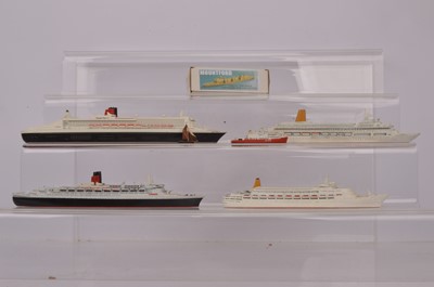 Lot 268 - 1:1250 Waterline Liners by various makers