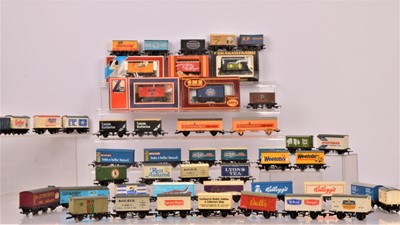 Lot 503 - OO Gauge Private Owner Ventilated Vans (45+)