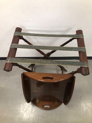 Lot 65 - An Edwardian mahogany butler's tray and stand