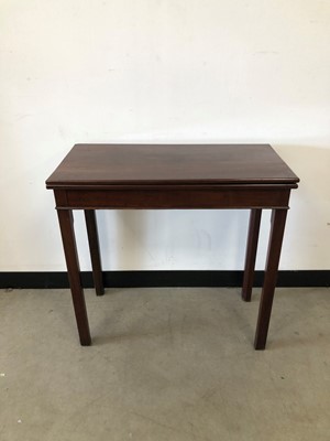 Lot 93 - A late 19th century mahogany tea table