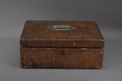 Lot 351 - An early 20th century alligator skin document case