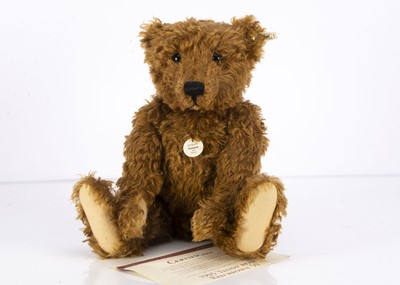 Lot 45 - A Steiff limited edition replica 1905 red brown teddy bear