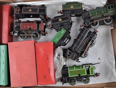 Lot 7 - Hornby 0 Gauge clockwork Locomotives and Stock (12)