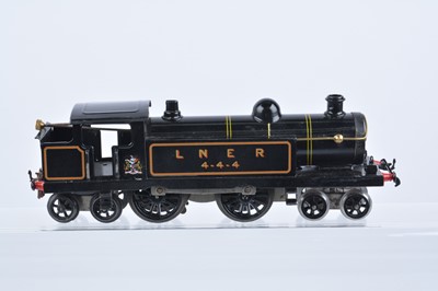 Lot 14 - A re-finished Hornby 0 Gauge clockwork No 2 Tank Locomotive (2)