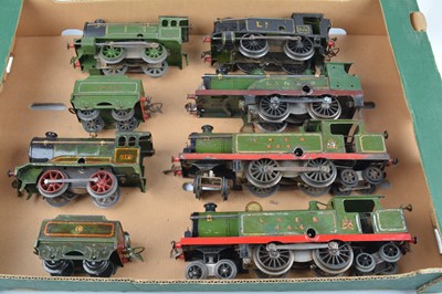 Lot 24 - A Hornby 0 Gauge clockwork (mostly) LNER Locomotive 'Project Box' (8)