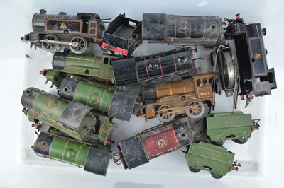 Lot 28 - Playworn Hornby 0 gauge post-war clockwork Locomotive projects (qty)