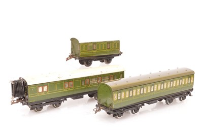 Lot 74 - Hornby 0 Gauge Southern Railway Coaching Stock (4)