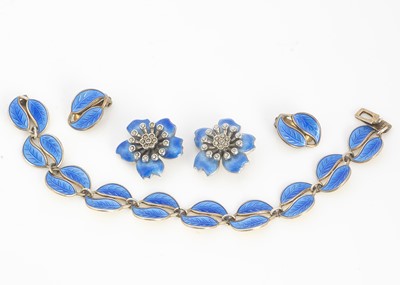 Lot 15 - A David Andersen silver gilt and enamel bracelet
