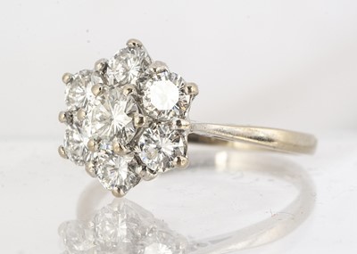 Lot 63 - An 18ct white gold diamond cluster ring