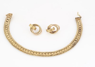 Lot 95 - A yellow metal 14k marked line bracelet
