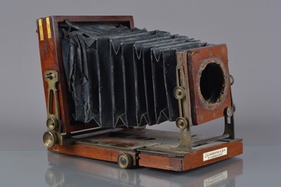 Lot 102 - A mahogany and brass Lancaster 'The Special Instantograph Patent' Quarter-Plate Field Camera