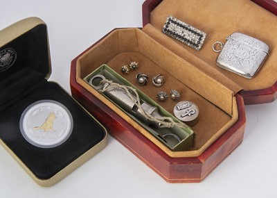 Lot 145 - A leather jewel box