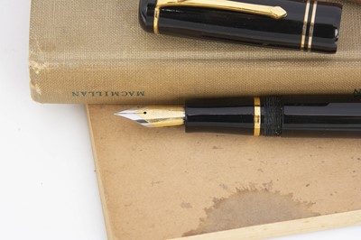 Lot 299 - A modern Conway Stewart fountain pen