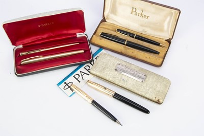 Lot 317 - Three vintage Parker pen sets