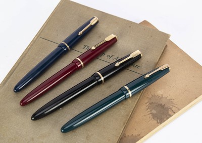 Lot 323 - Four vintage Parker Duofold fountain pens