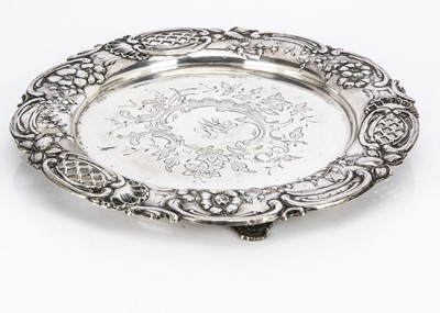 Lot 336 - A first half 20th century Portuguese silver tray