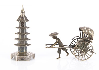 Lot 354 - Two vintage Chinese objets d'art