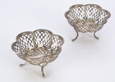 Lot 356 - A pair of George V silver bon bon dishes