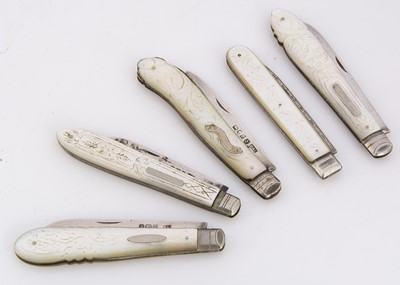 Lot 368 - Five Victorian and later silver and mother of pearl folding pocket fruit knives