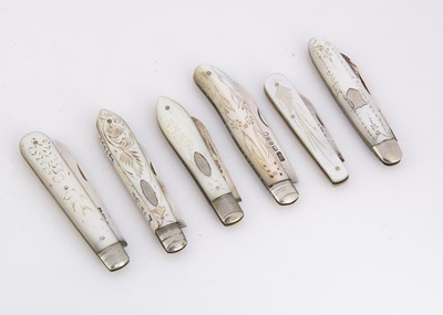Lot 369 - Five small Victorian and later silver and mother of pearl folding pocket fruit knives