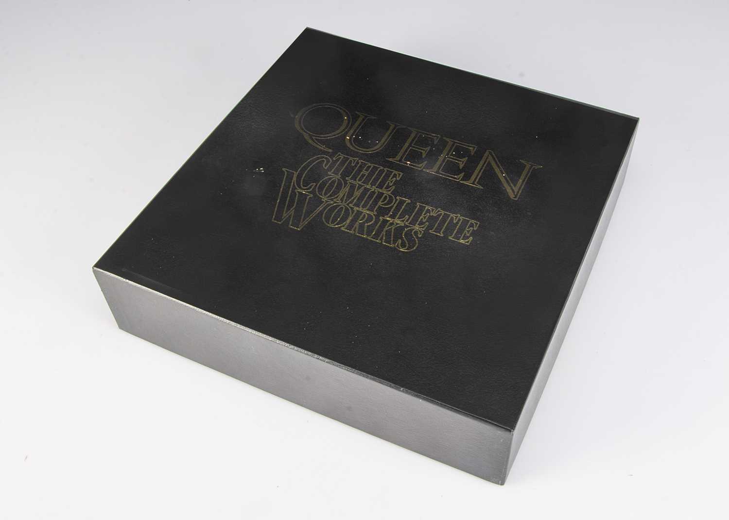Lot 113 - Queen Box Set / Signatures