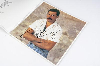 Lot 113 - Queen Box Set / Signatures