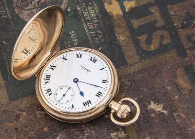 Lot 37 - An early 20th century 9ct gold full hunter pocket watch by Waltham