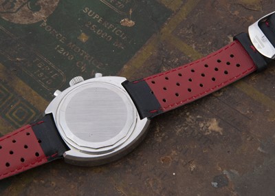 Lot 95 - A modern Tissot Seastar Navigator stainless steel manual wind wristwatch