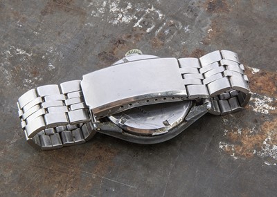 Lot 112 - A WWII period Phenix military style wristwatch